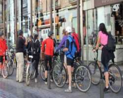 Some people prefer to have a walk on the walkways while other love to ride bikes. There are also rollerbladers and runners inside the park. It will al